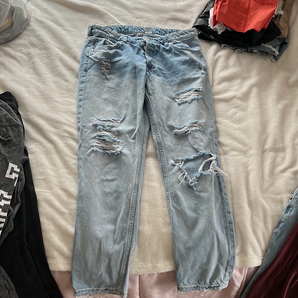 H&M Ripped Jeans - Picture 2 of 7